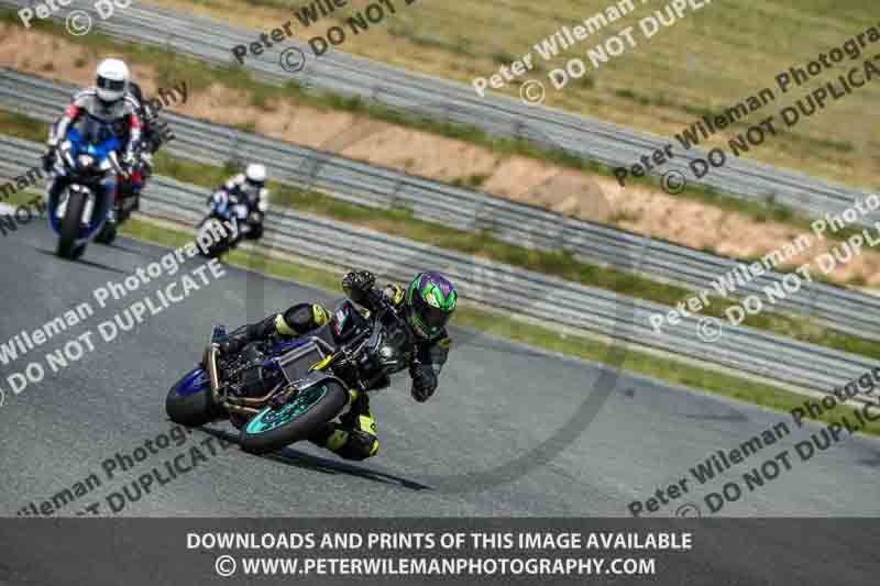 cadwell no limits trackday;cadwell park;cadwell park photographs;cadwell trackday photographs;enduro digital images;event digital images;eventdigitalimages;navarra;no limits trackdays;peter wileman photography;racing digital images;trackday digital images;trackday photos